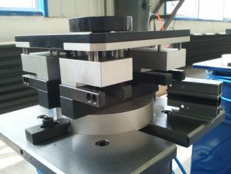 沈陽(yáng)工業(yè)大學(xué)機(jī)械裝備制造中心