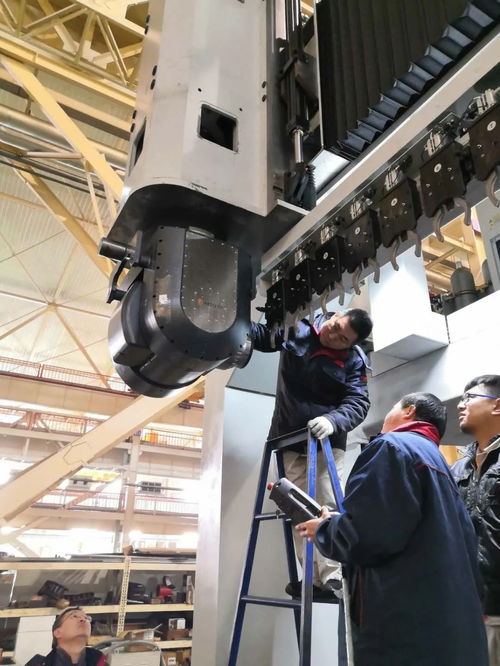 國(guó)內(nèi)首臺(tái) 通用技術(shù)集團(tuán)沈陽(yáng)機(jī)床研制超長(zhǎng)行程高鐵行業(yè)加工設(shè)備下線