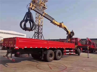 徐工12噸隨車(chē)吊 多功能工程運(yùn)輸?shù)淖吭街x